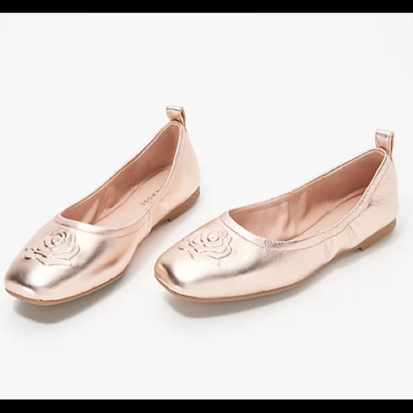 Taryn Rose
Raquel Metallic Ballet Flat - Picture 7 of 7
